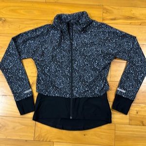 Navy blue lightweight running jacket, with optional hood in collar.